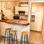 Les De Marie Apartman *