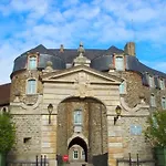 Les De Marie Daire *